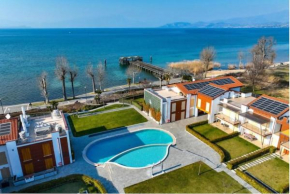 LakeApartment Free Parking